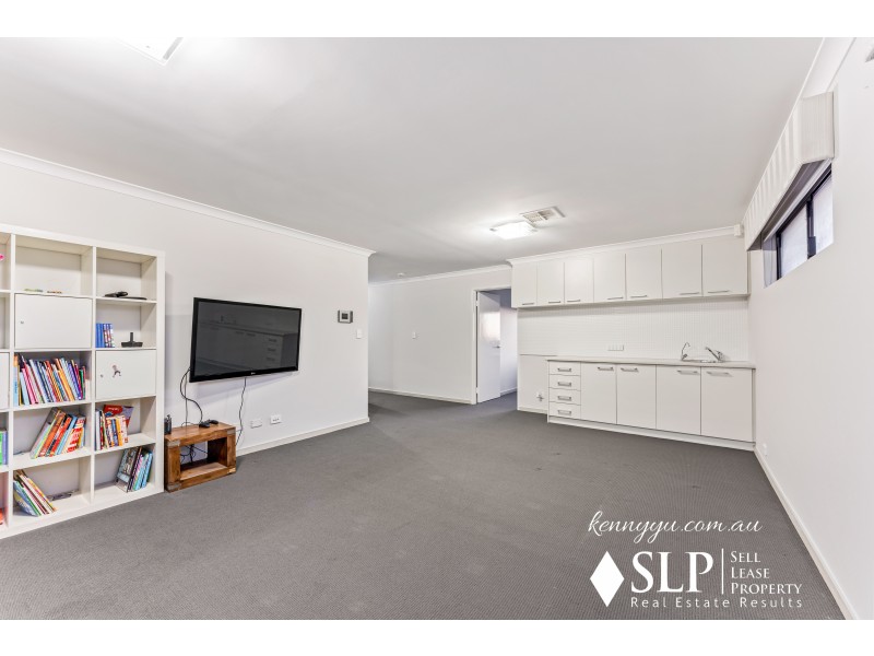 18 Susan Road, Madeley WA 6065