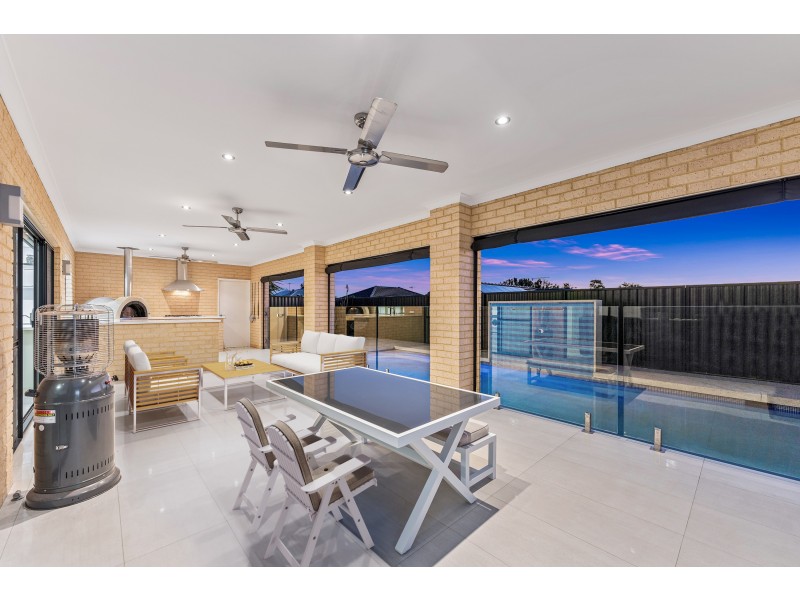 18 Susan Road, Madeley WA 6065