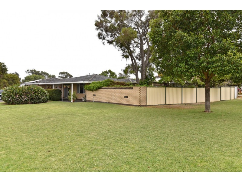 2 Balcombe Street, Westminster WA 6061