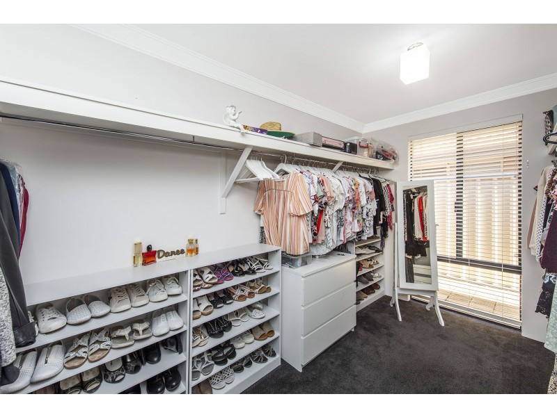 21 St Pierre Loop, Meadow Springs WA 6210