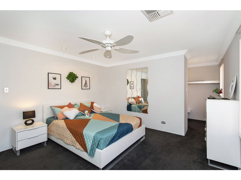 21 St Pierre Loop, Meadow Springs WA 6210