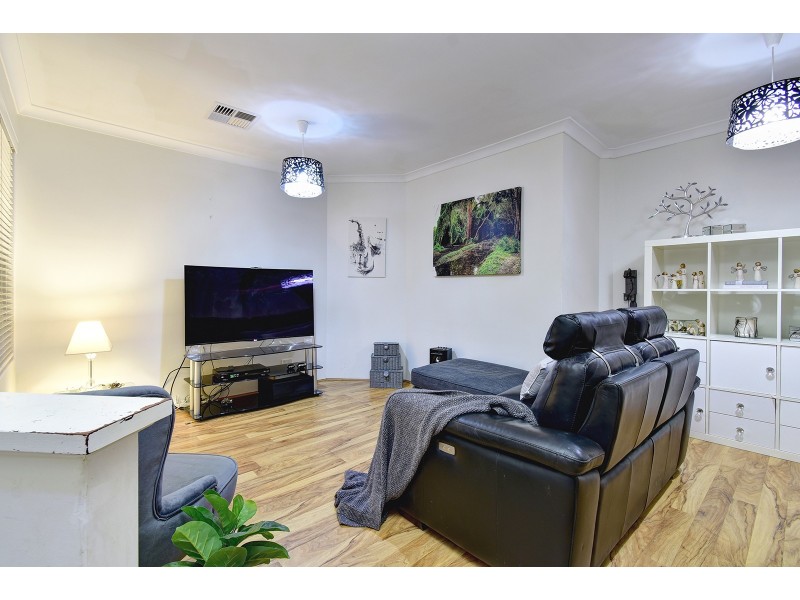 20 Ollera Meander, Carramar WA 6031