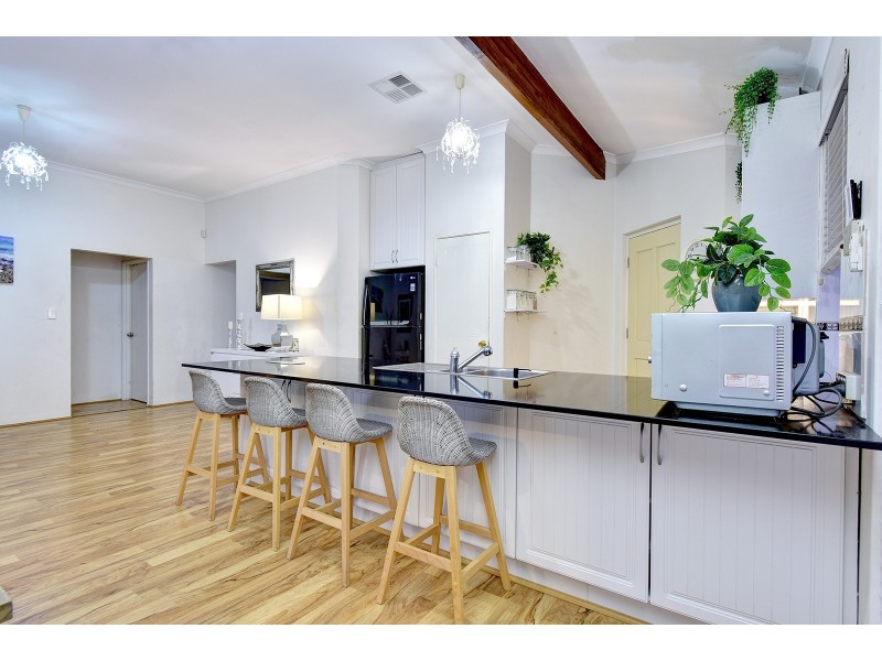 20 Ollera Meander, Carramar WA 6031