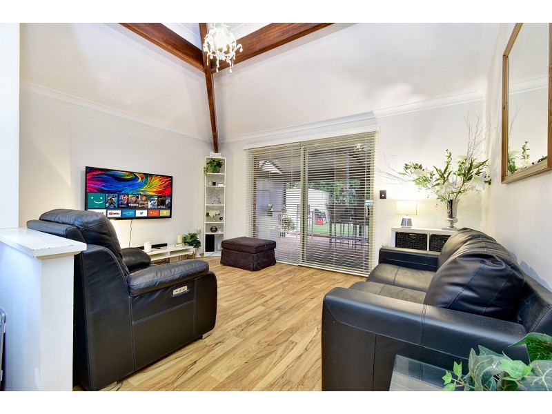 20 Ollera Meander, Carramar WA 6031