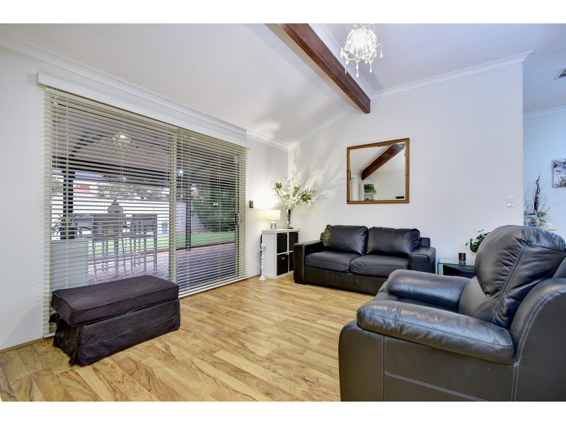 20 Ollera Meander, Carramar WA 6031