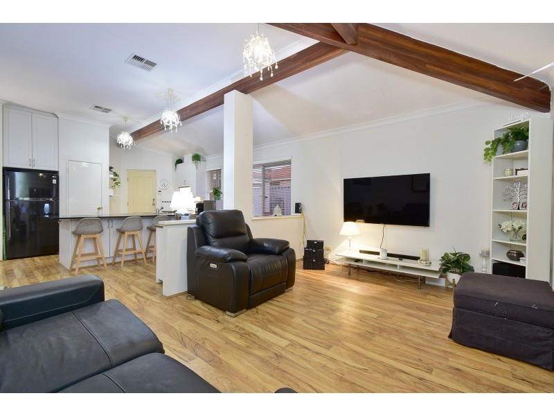 20 Ollera Meander, Carramar WA 6031