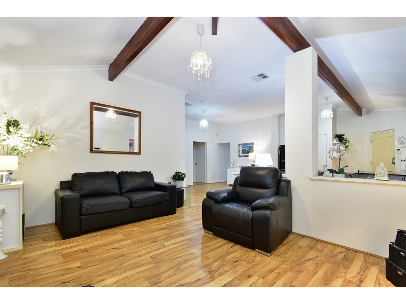 20 Ollera Meander, Carramar WA 6031