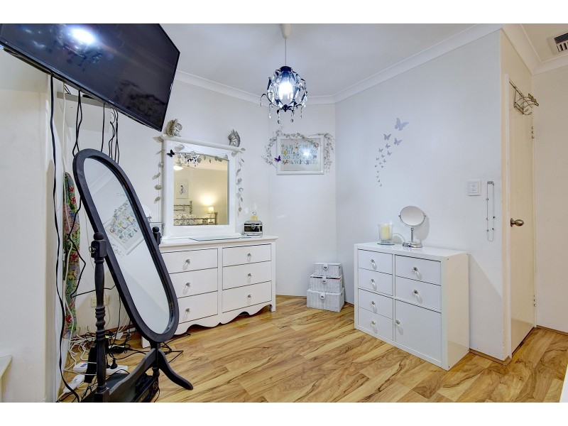 20 Ollera Meander, Carramar WA 6031