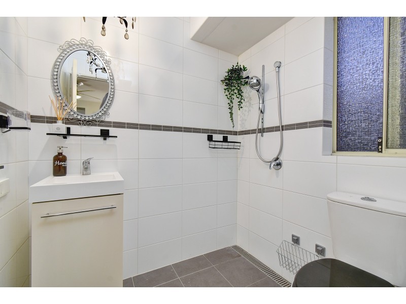 20 Ollera Meander, Carramar WA 6031