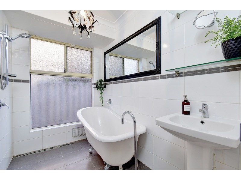 20 Ollera Meander, Carramar WA 6031