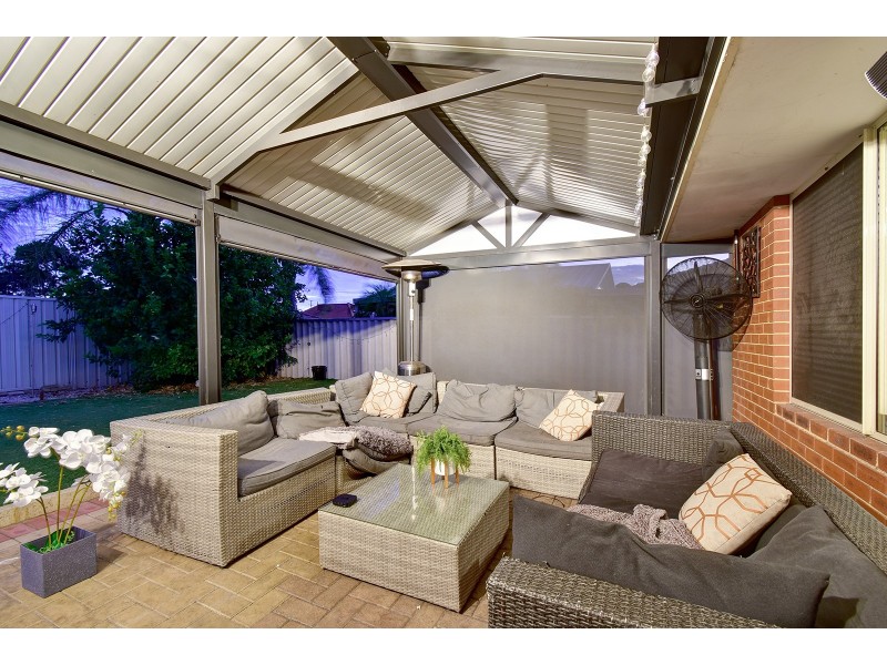 20 Ollera Meander, Carramar WA 6031