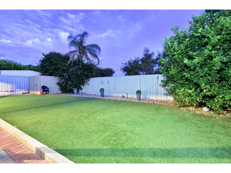 20 Ollera Meander, Carramar WA 6031