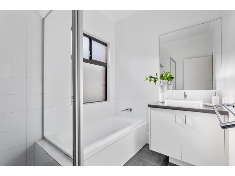 36 Boulton Loop, Ellenbrook WA 6069