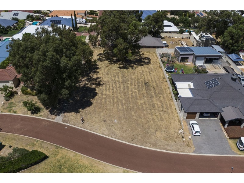 18 Nullewa Parkway, Lakelands WA 6180