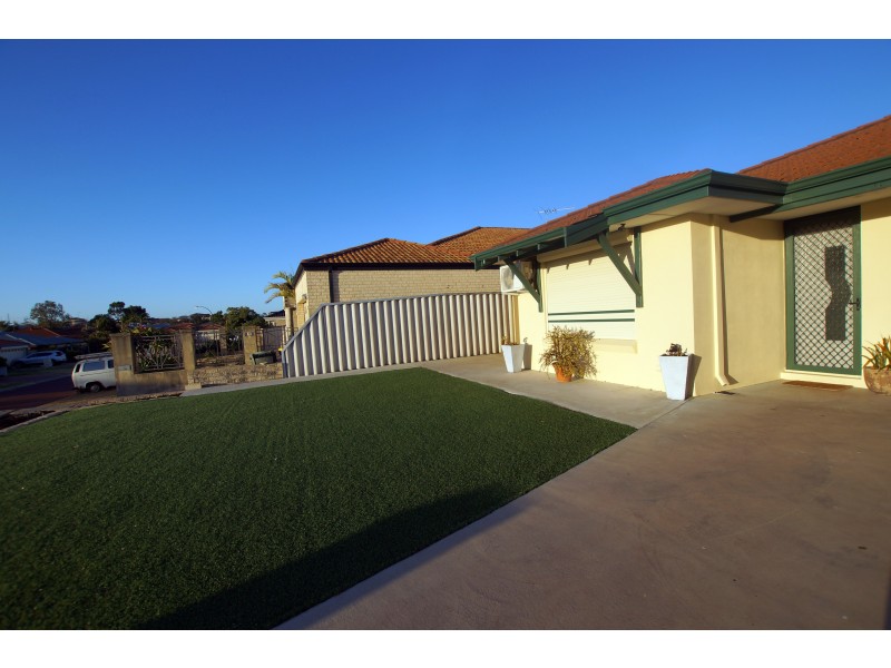 9 Russon Court, Alexander Heights WA 6064