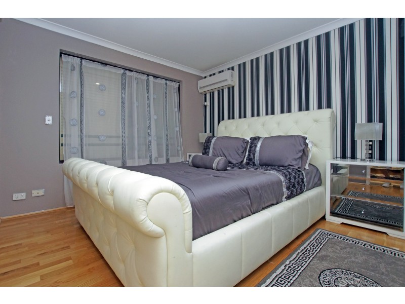 9 Russon Court, Alexander Heights WA 6064