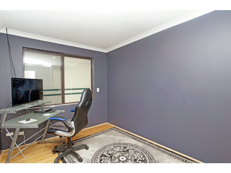 9 Russon Court, Alexander Heights WA 6064