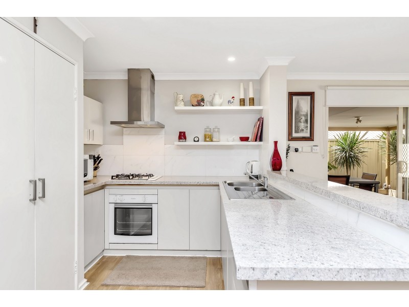 2 Grimsel Court, Coodanup WA 6210