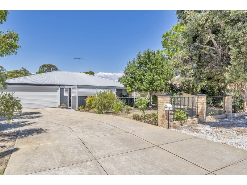 2 Grimsel Court, Coodanup WA 6210