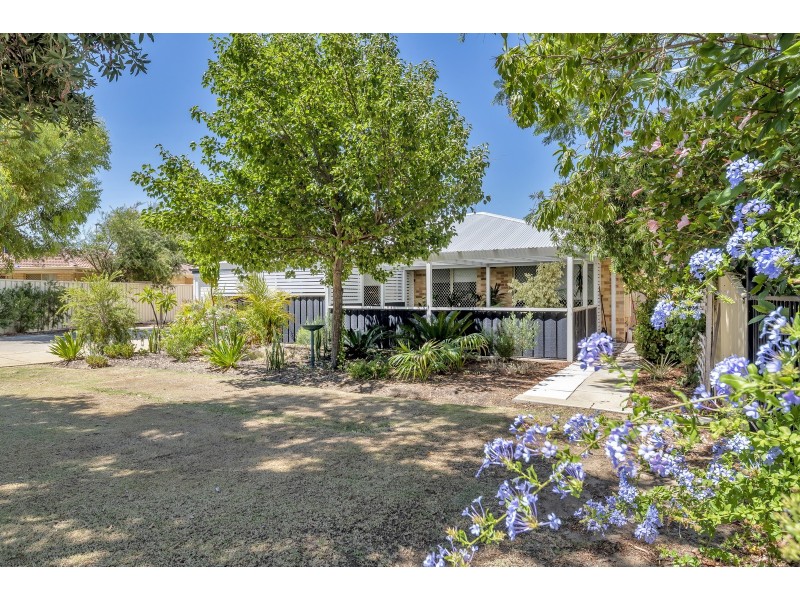 2 Grimsel Court, Coodanup WA 6210
