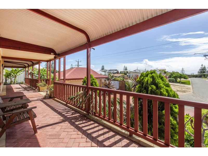 14 Murdoch Drive, Singleton WA 6175