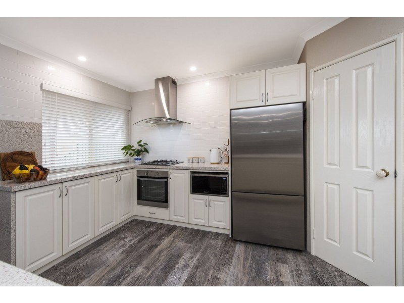 14 Murdoch Drive, Singleton WA 6175