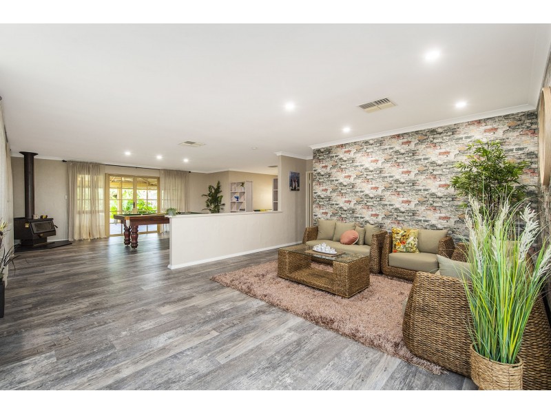 14 Murdoch Drive, Singleton WA 6175