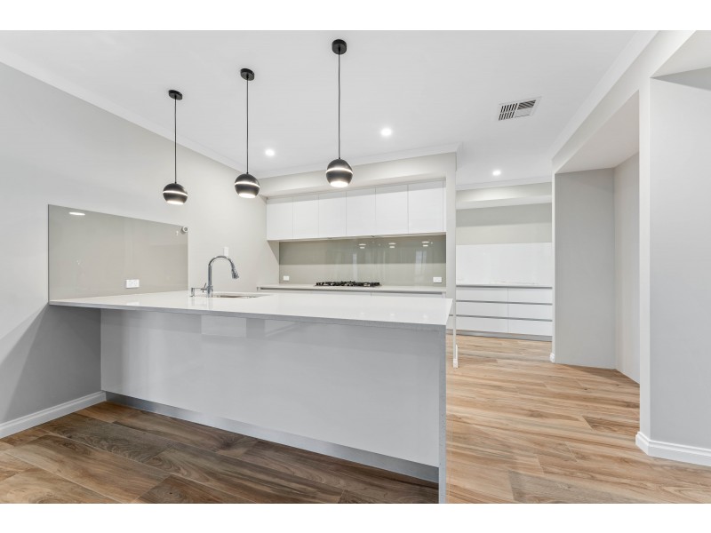 3 Lambrook Way, Landsdale WA 6065