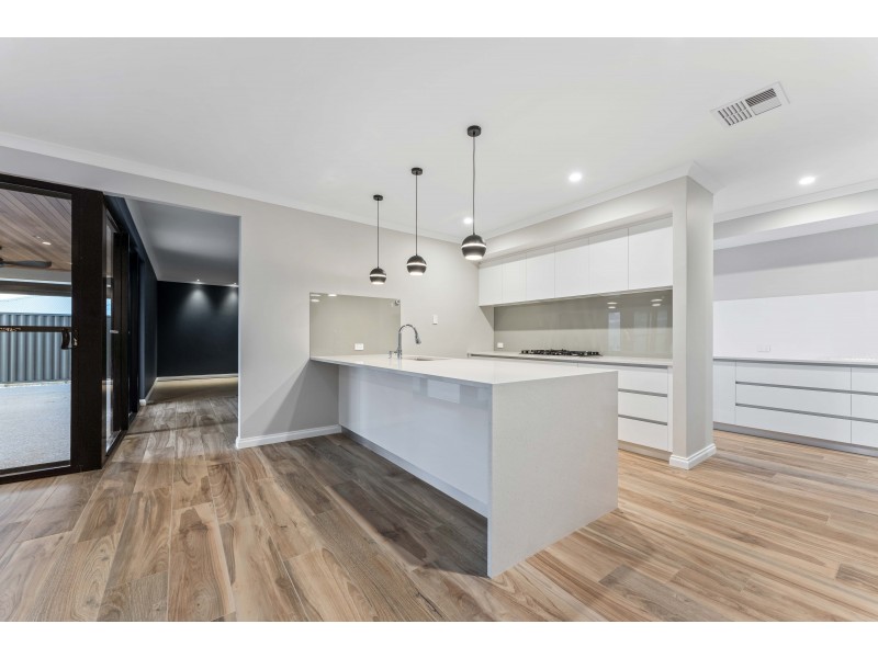 3 Lambrook Way, Landsdale WA 6065