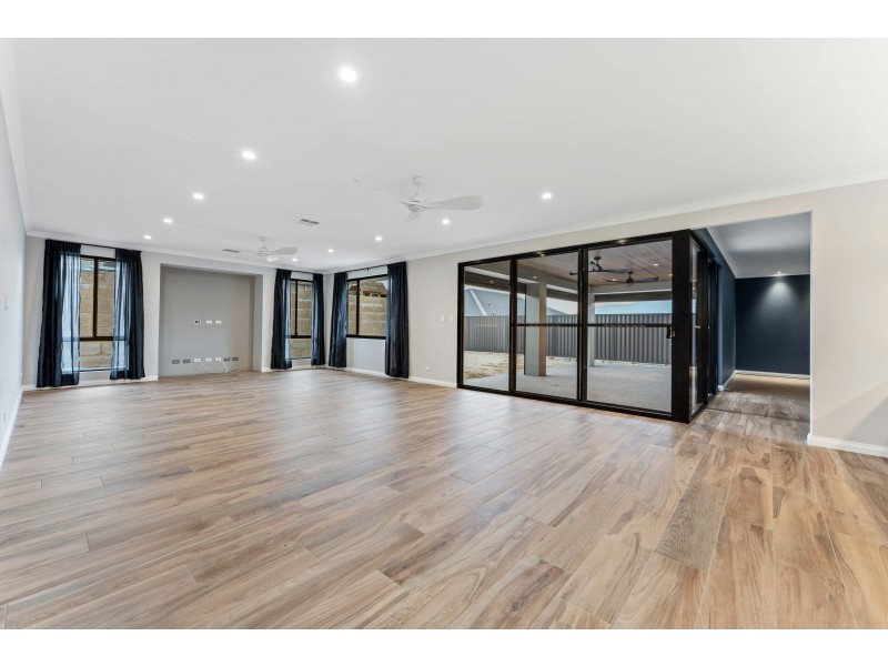 3 Lambrook Way, Landsdale WA 6065