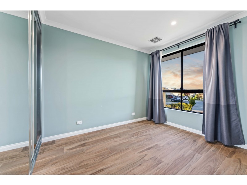 3 Lambrook Way, Landsdale WA 6065
