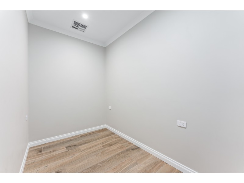 3 Lambrook Way, Landsdale WA 6065