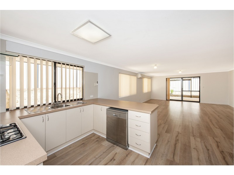 321 Oakmont Avenue, Meadow Springs WA 6210