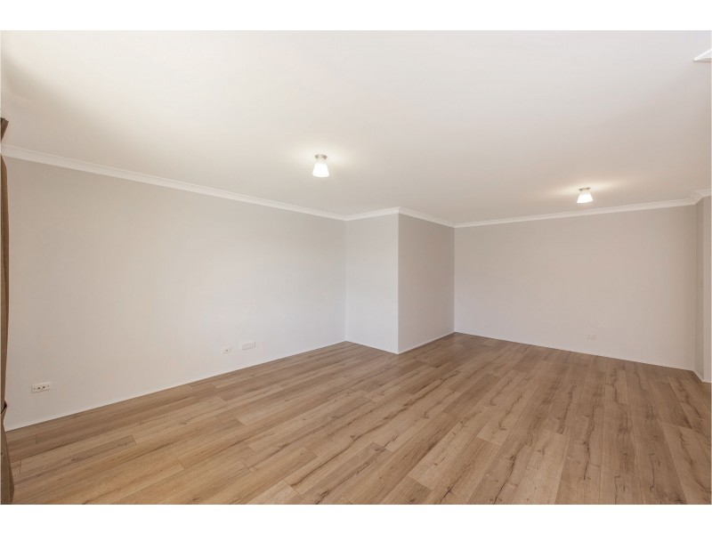 321 Oakmont Avenue, Meadow Springs WA 6210