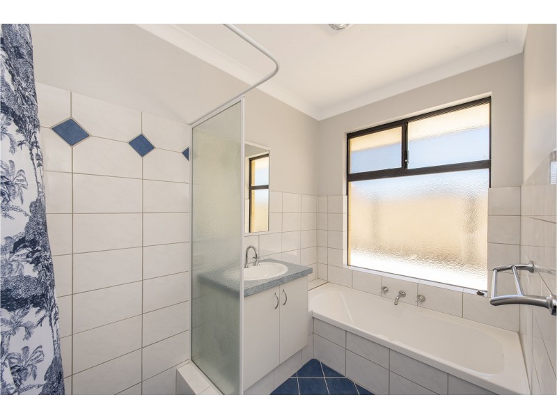 321 Oakmont Avenue, Meadow Springs WA 6210