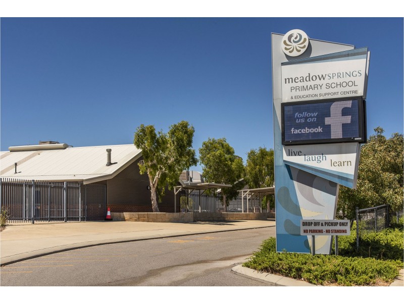 321 Oakmont Avenue, Meadow Springs WA 6210