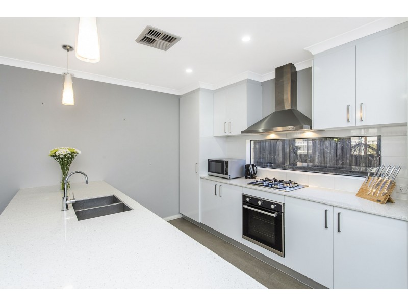 91 Hudson Drive, Dudley Park WA 6210