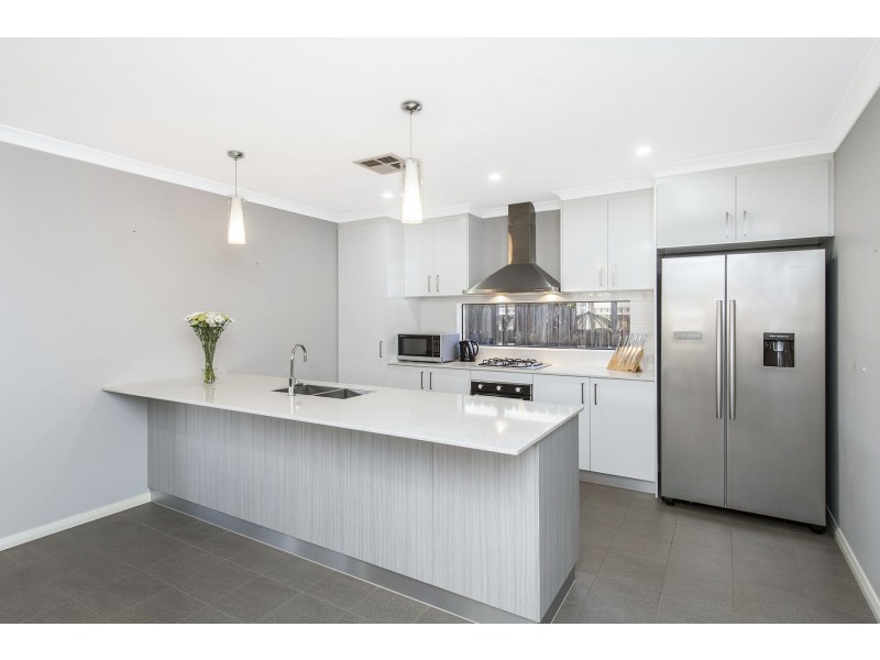 91 Hudson Drive, Dudley Park WA 6210