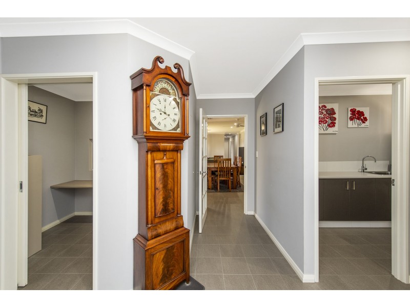 91 Hudson Drive, Dudley Park WA 6210