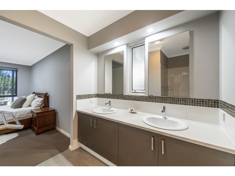 91 Hudson Drive, Dudley Park WA 6210