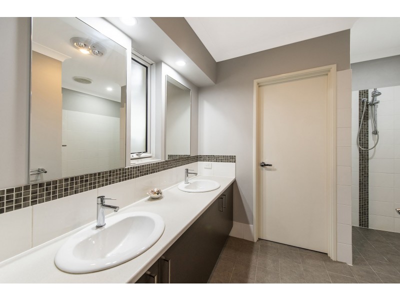 91 Hudson Drive, Dudley Park WA 6210