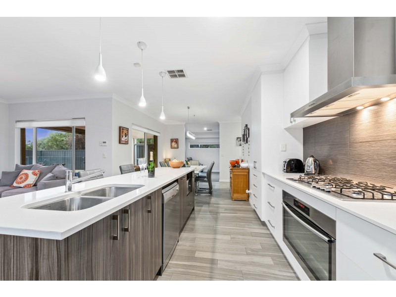 23 Hybrid Green, Banksia Grove WA 6031