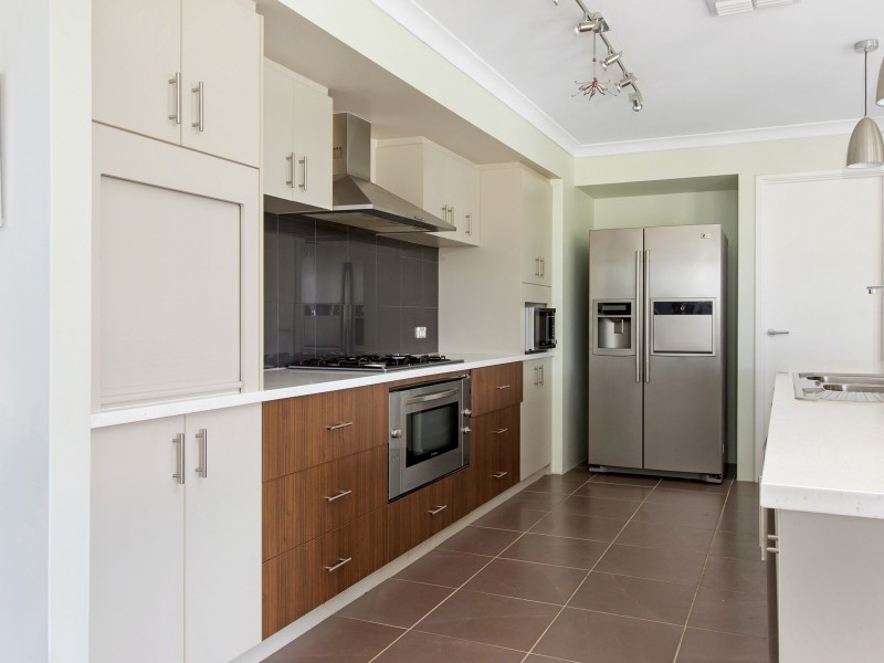 13 Stradbroke Road, Secret Harbour WA 6173