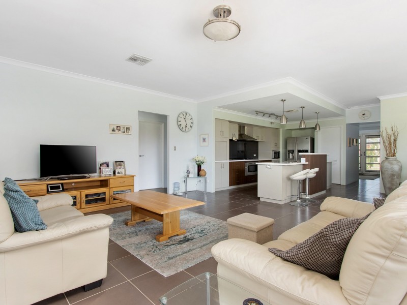 13 Stradbroke Road, Secret Harbour WA 6173