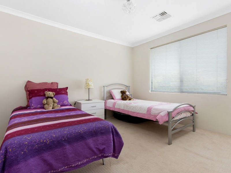 13 Stradbroke Road, Secret Harbour WA 6173