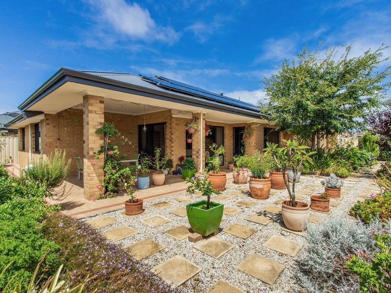 13 Stradbroke Road, Secret Harbour WA 6173