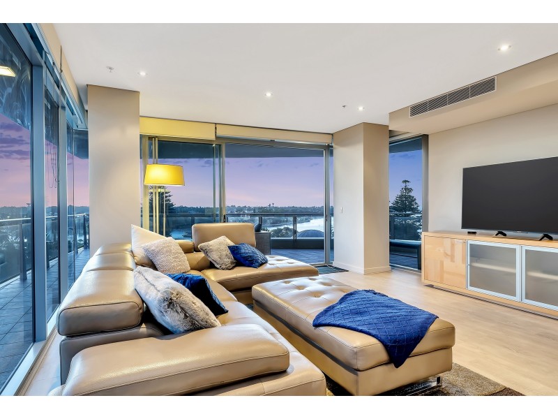 18/1 Barracks Lane, Mandurah WA 6210