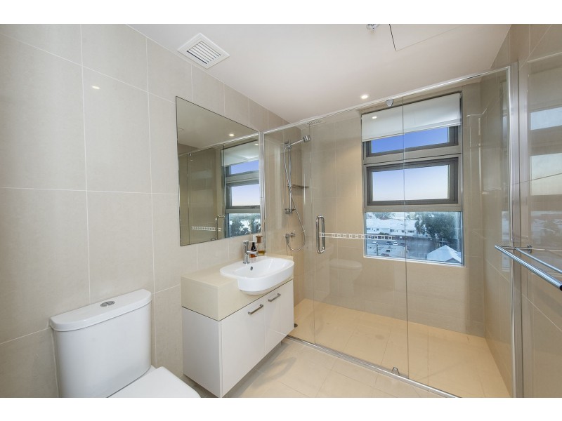 18/1 Barracks Lane, Mandurah WA 6210