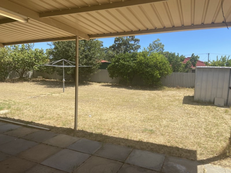 23 Ipswich Crescent, Girrawheen WA 6064