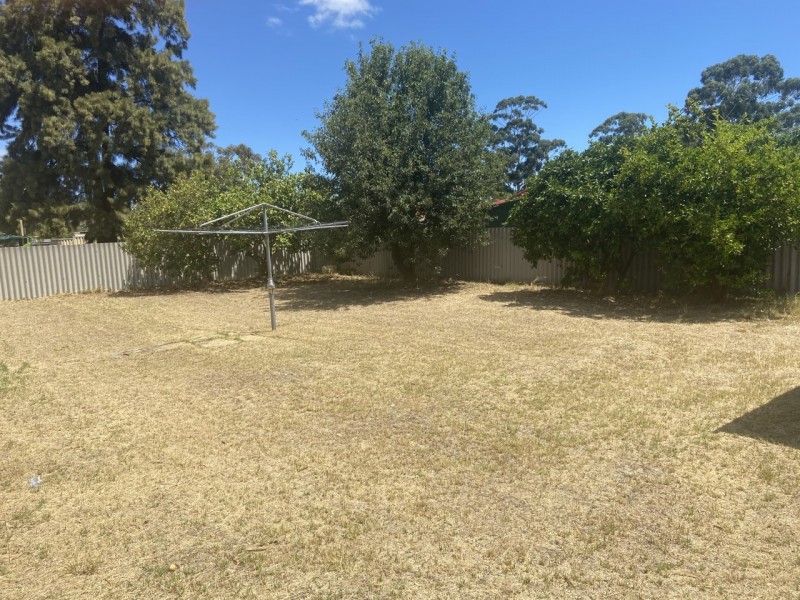 23 Ipswich Crescent, Girrawheen WA 6064